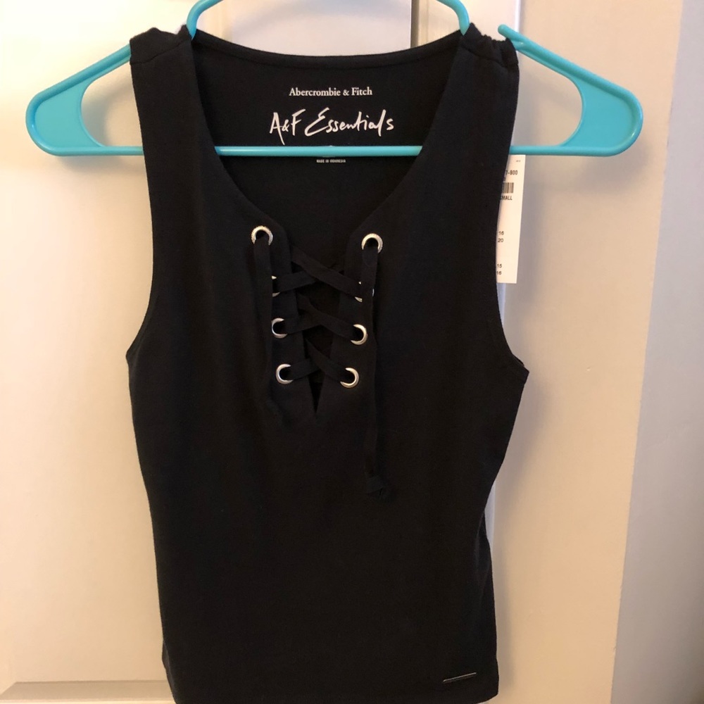 New A&F crop top